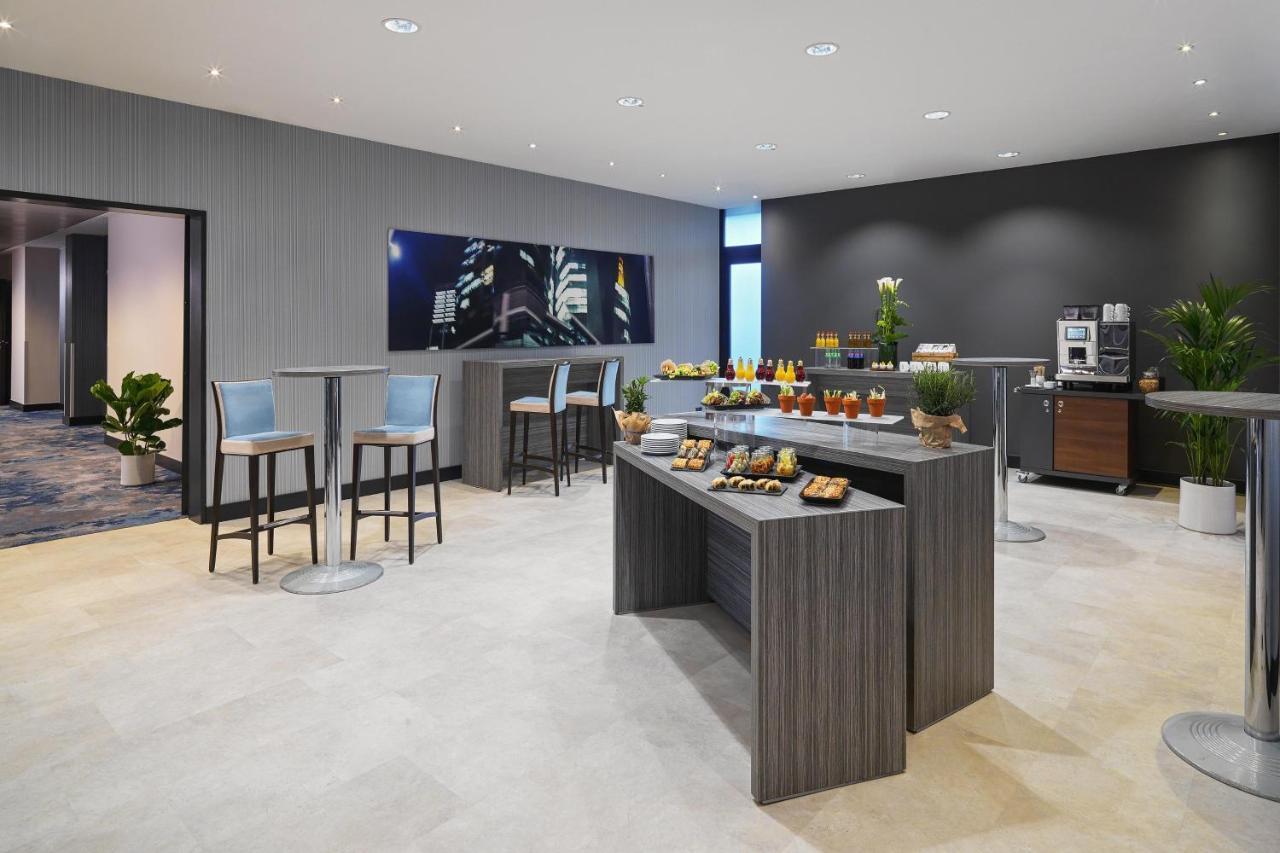 Sheraton Frankfurt Airport & Conference Center 4*